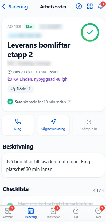 En arbetsorder i mobilen med tid, plats, beskrivning och checklista
